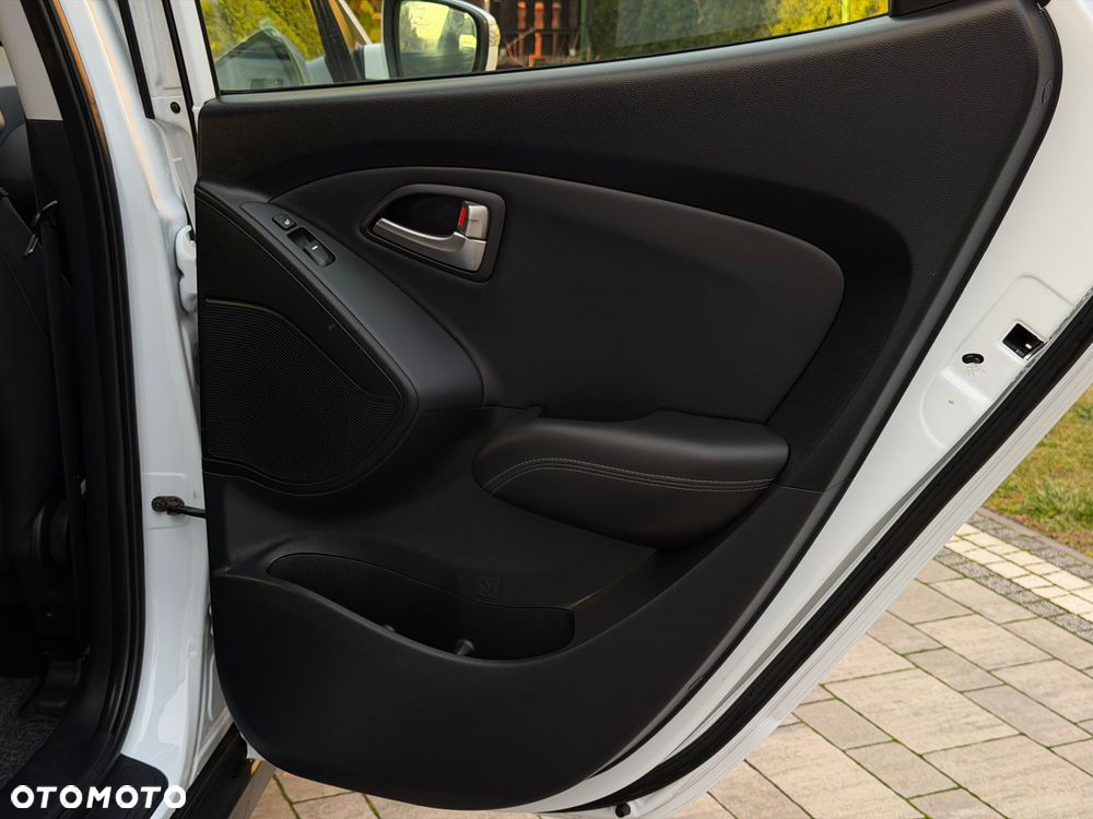 Hyundai ix35 2.0 Premium 2WD - 35