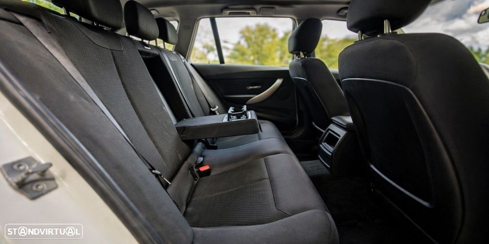 BMW 320 d Line Modern - 29