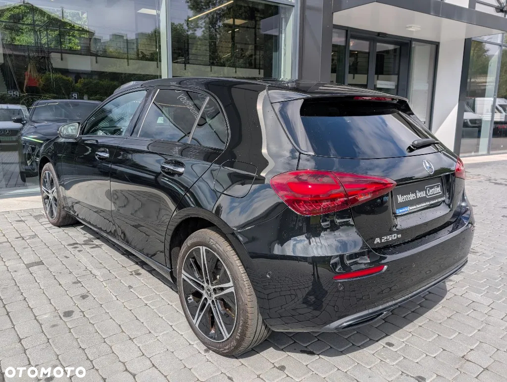 Mercedes-Benz Klasa A 250 e PHEV Progressive 8G-DCT - 6