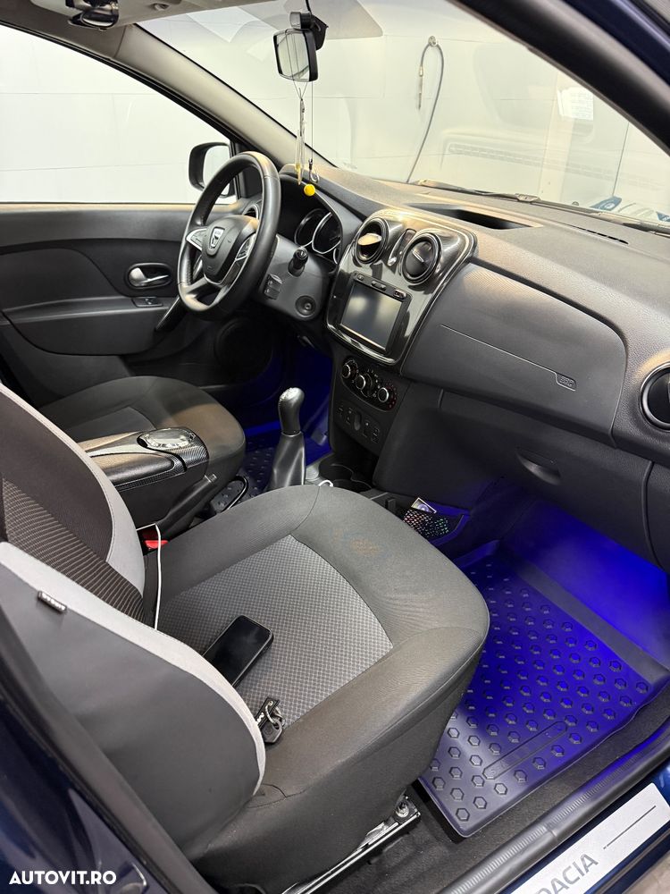 Dacia Sandero 0.9 90CP Laureate - 4