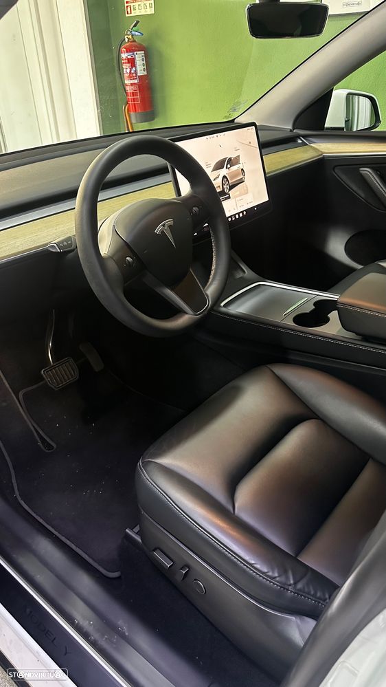 Tesla Model Y Tração Traseira - 3