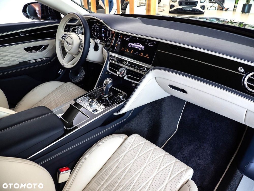 Bentley Flying Spur - 12