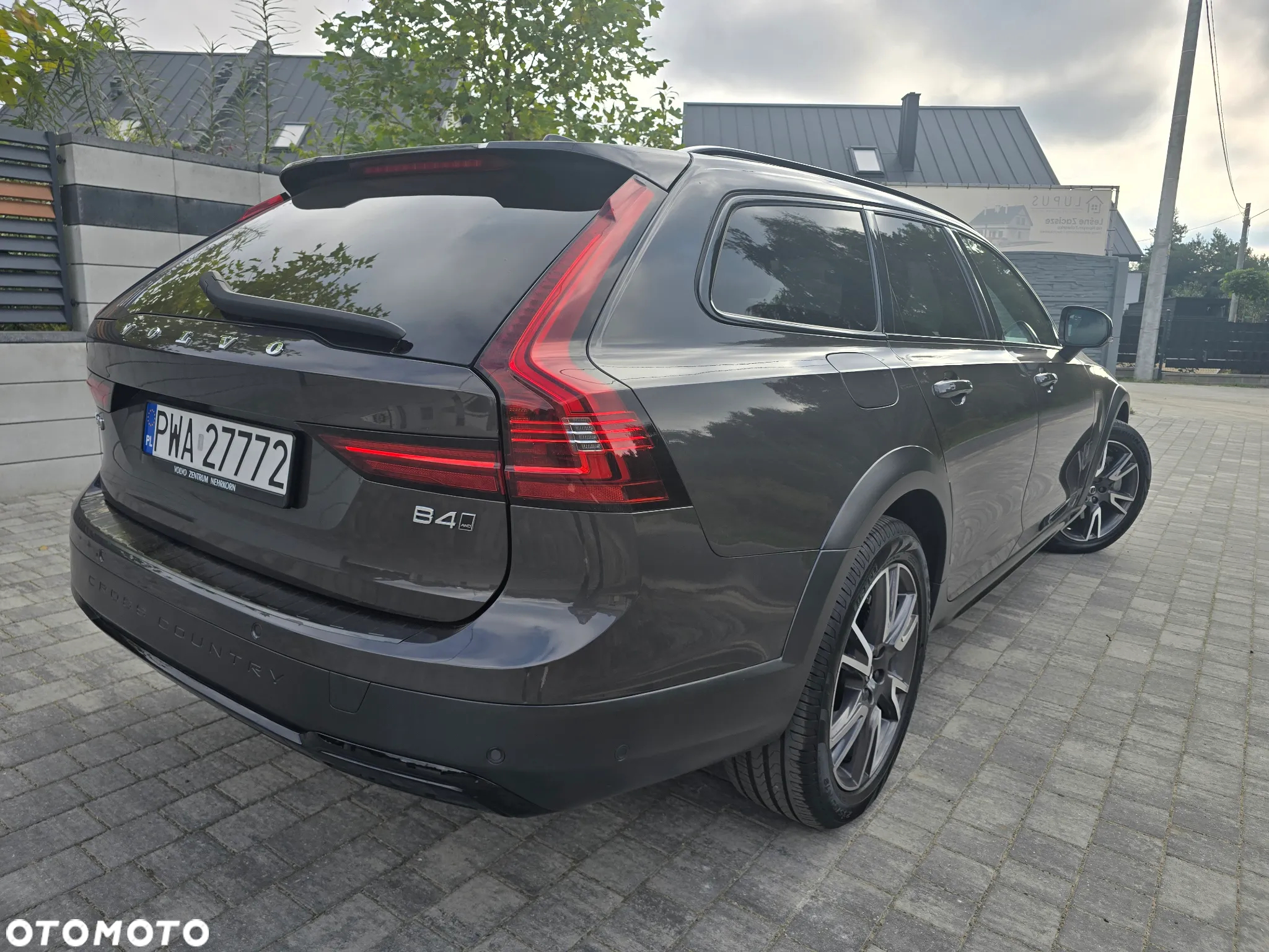 Volvo V90 Cross Country B4 D AWD Ultimate - 4