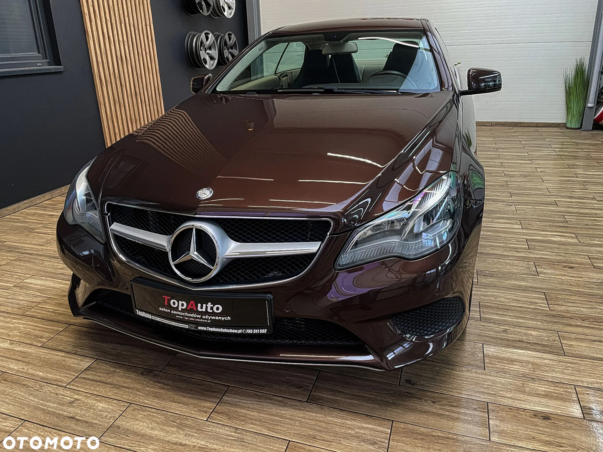 Mercedes-Benz Klasa E 200 Coupe - 13