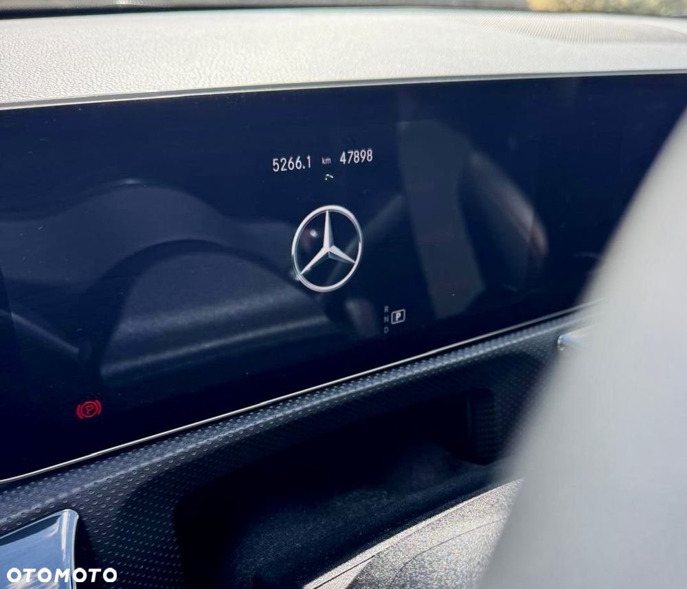 Mercedes-Benz CLA 180 AMG Line 7G-DCT - 12