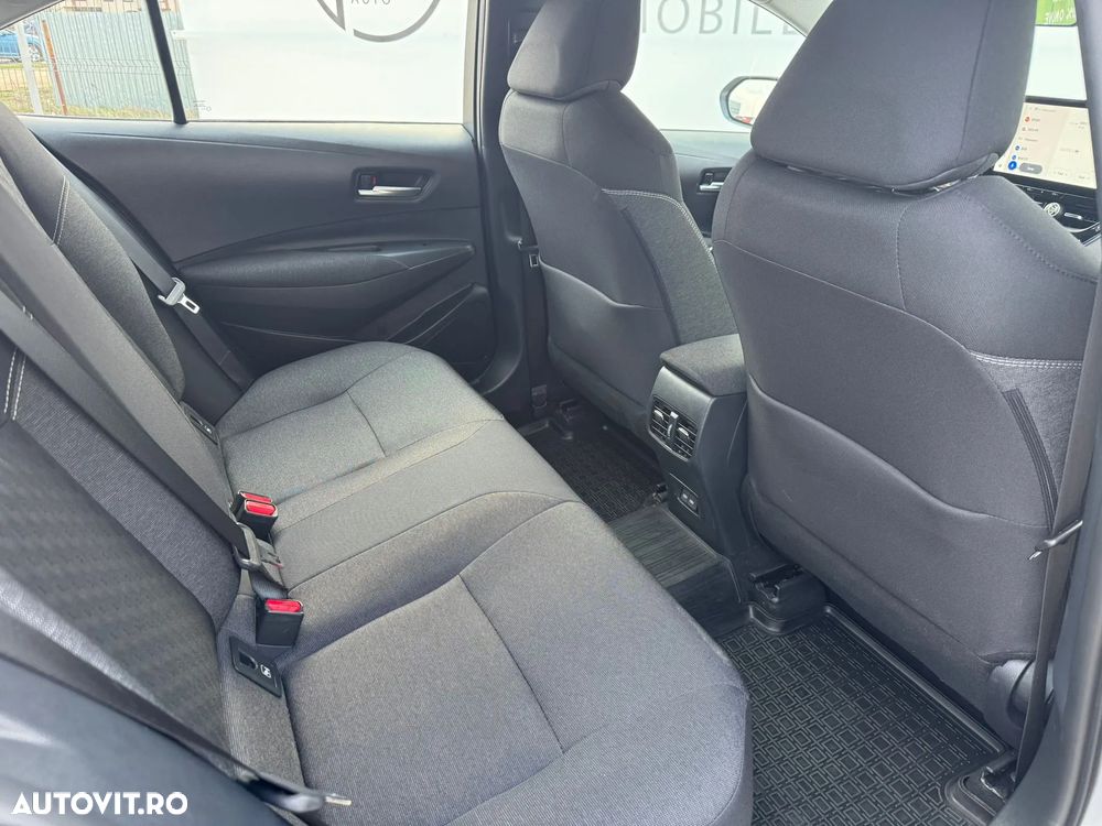 Toyota Corolla 1.8 HSD Dynamic - 11