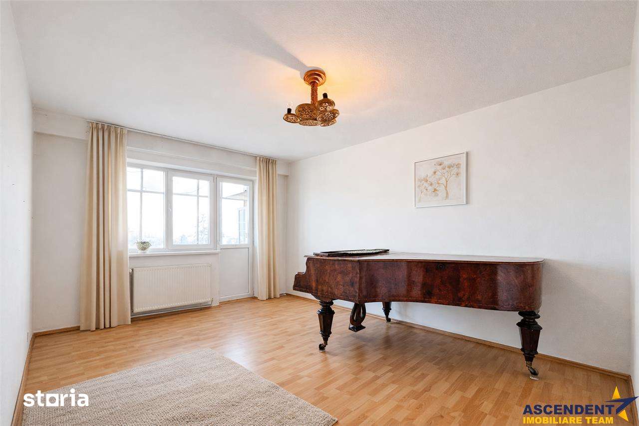 Film! Apartament cu 3 camere, decomandat, Ciucului, Sfantu Gheorghe — fotografia 1