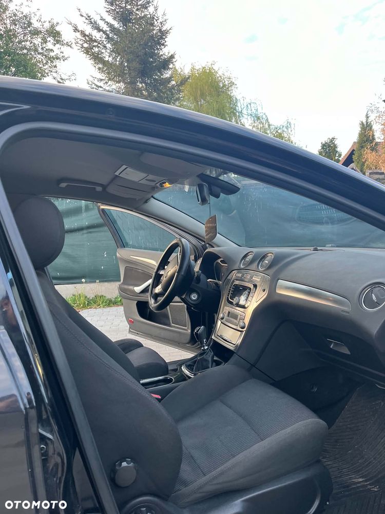Ford Mondeo - 7