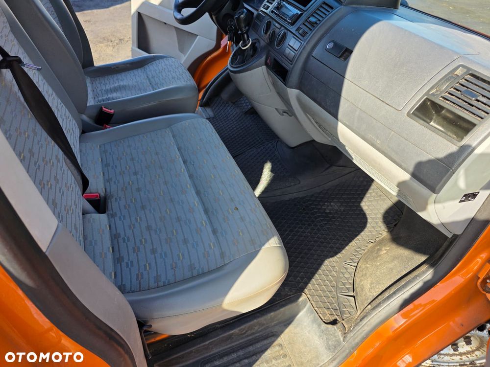 Volkswagen Transporter - 11