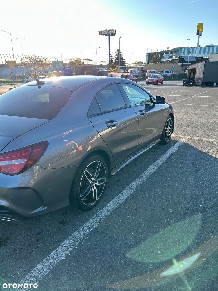 Mercedes-Benz CLA 220 4-Matic AMG Line - 6