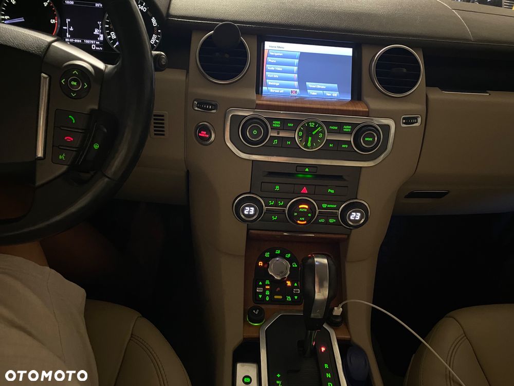 Land Rover Discovery 3.0D V6 HSE - 39