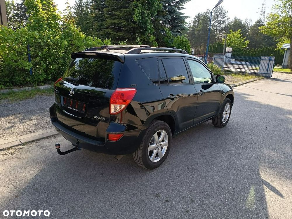 Toyota RAV4 - 3