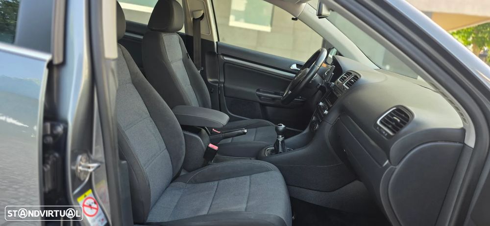 VW Golf Variant 1.6 TDi Confortline - 12