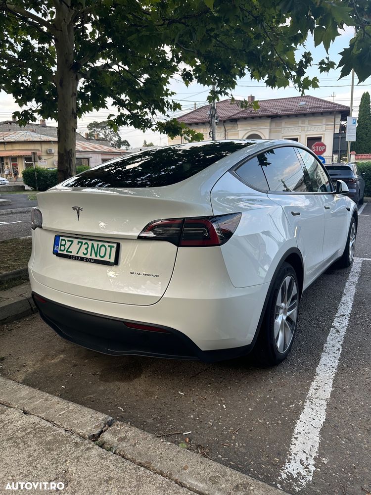 Tesla Model Y AWD Performance - 3