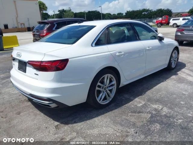 Audi A4 - 4