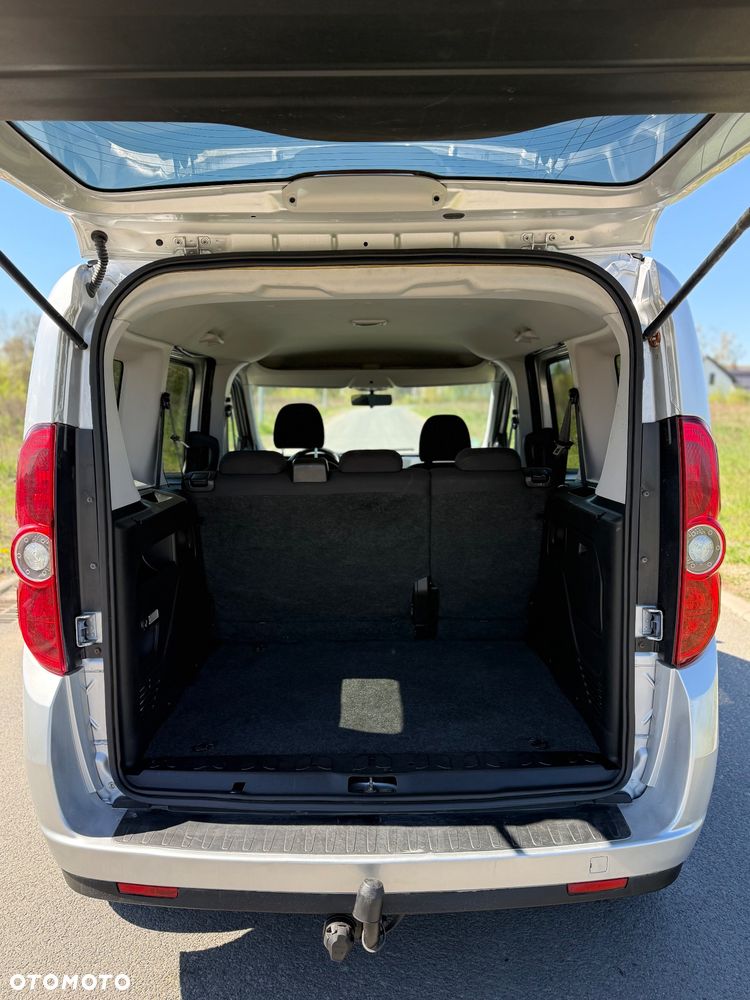 Fiat Doblo 2.0 16V Multijet Emotion - 11