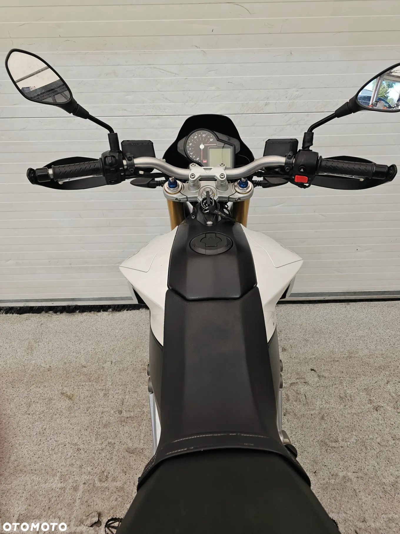 Aprilia Dorsoduro - 27