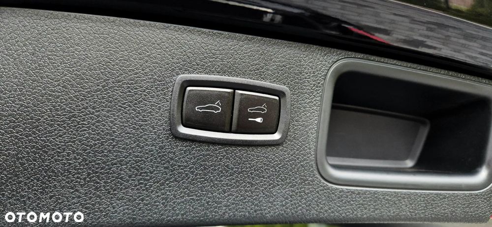 Porsche Macan T - 38