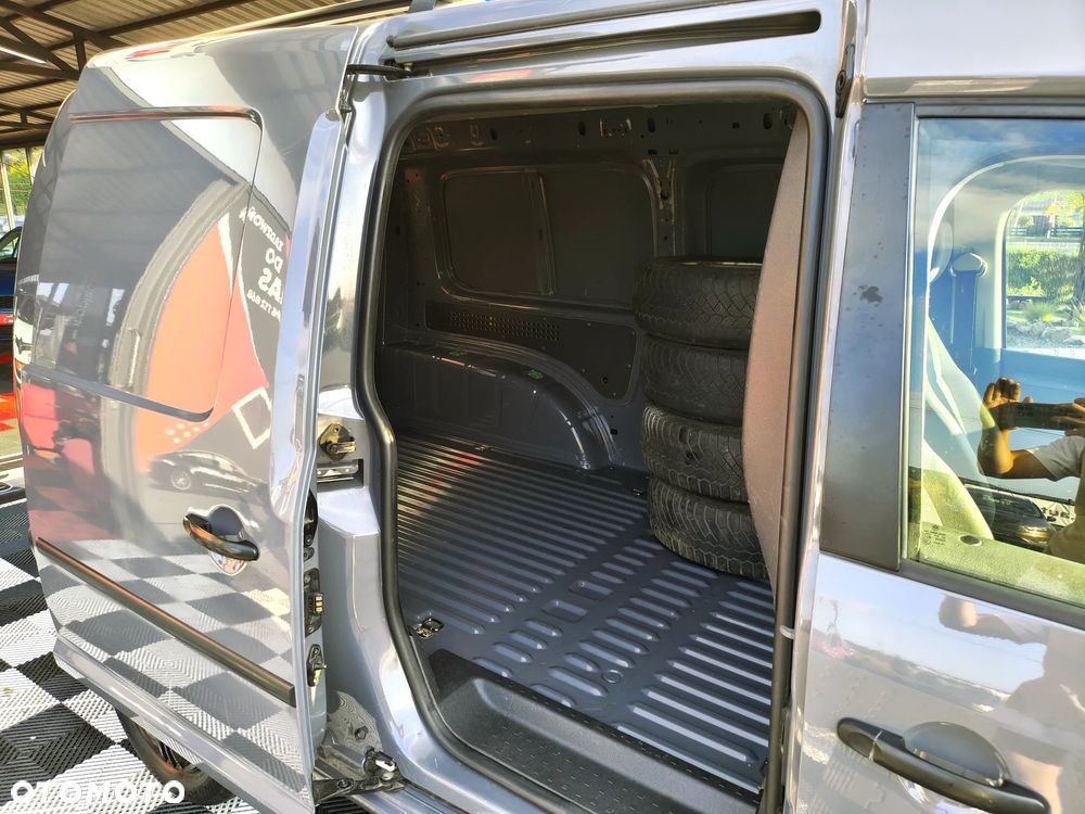 Volkswagen CADDY - 27