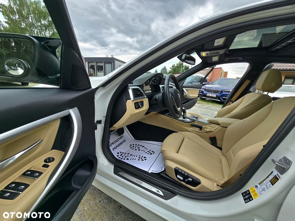 BMW Seria 3 330i - 20