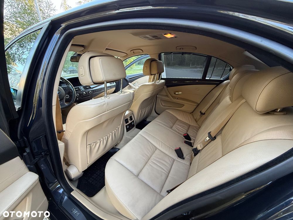 BMW Seria 5 520d - 26