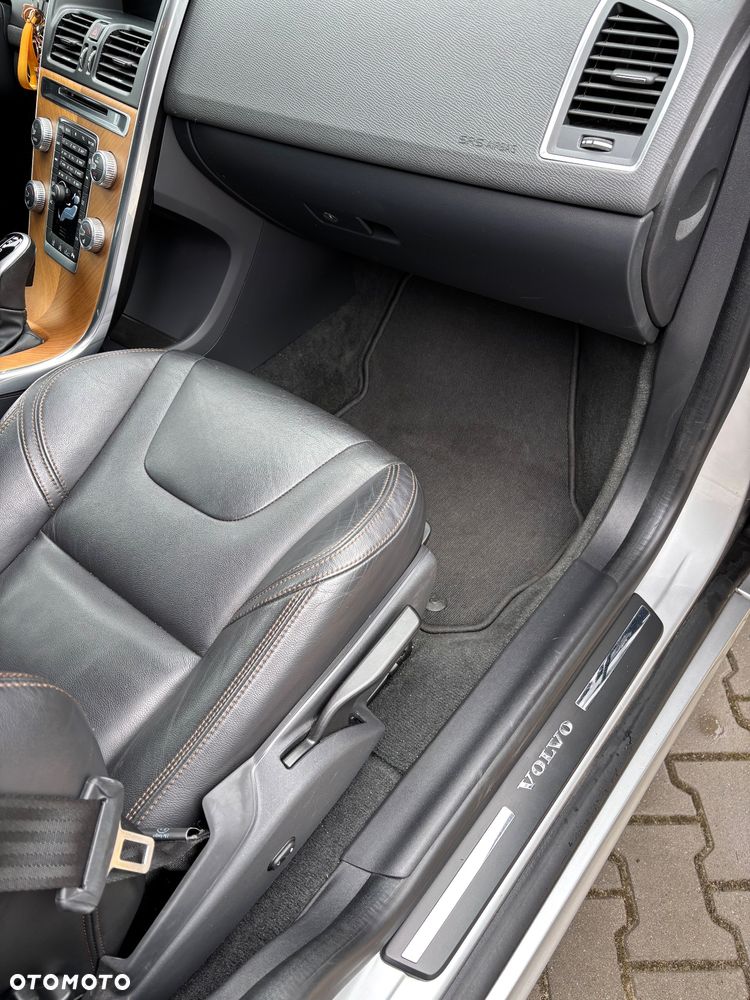 Volvo XC 60 D4 Drive-E Momentum - 12