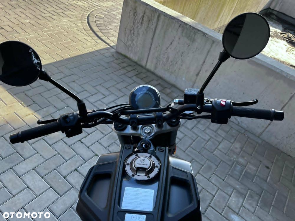 Husqvarna Svartpilen - 3