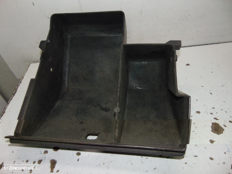 Peugeot 305 consola/Porta luvas - 2