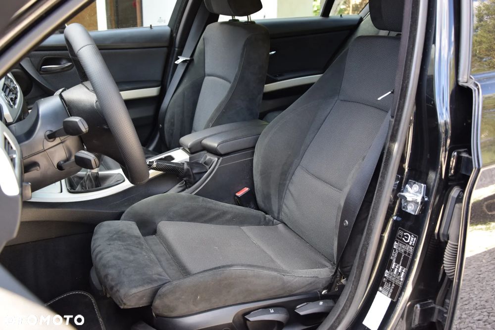 BMW Seria 3 - 25