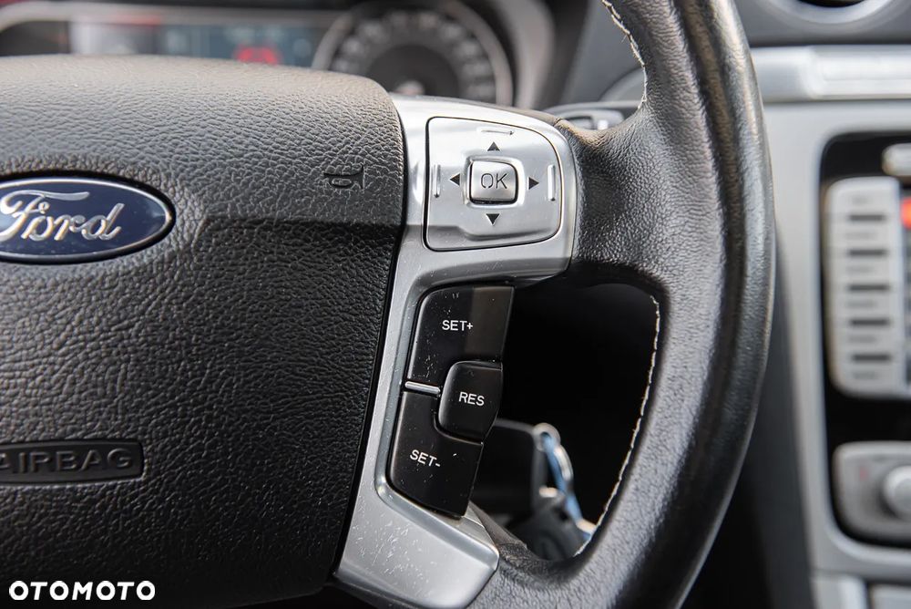 Ford S-Max 2.5 Titanium - 21
