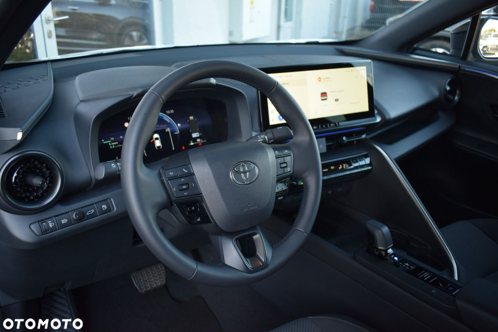 Toyota C-HR - 11