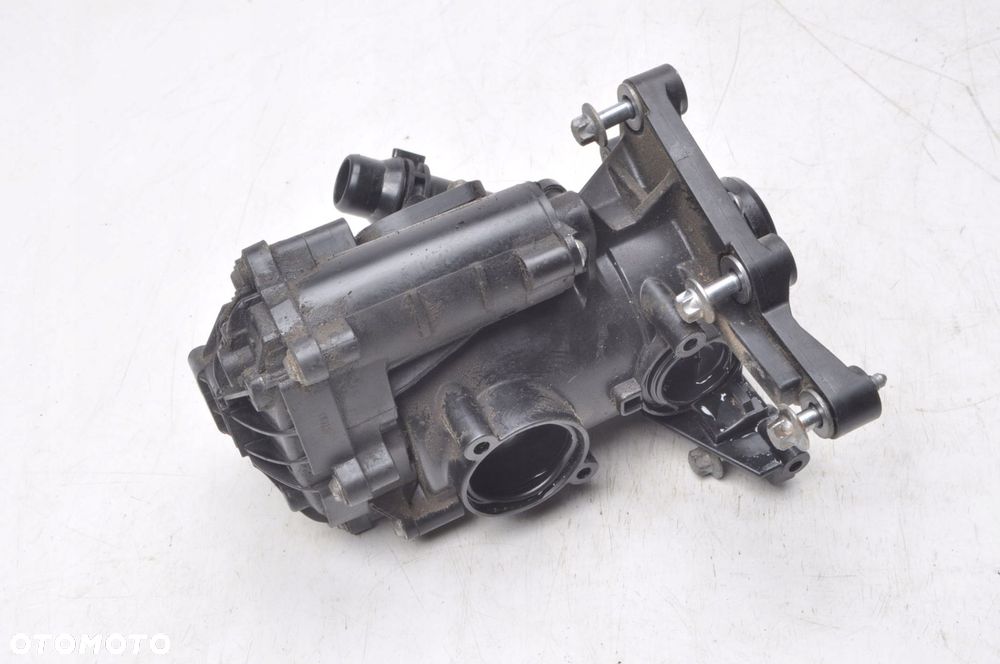 MINI F56 1.5 OBUDOWA TERMOSTATU 0631943 - 2