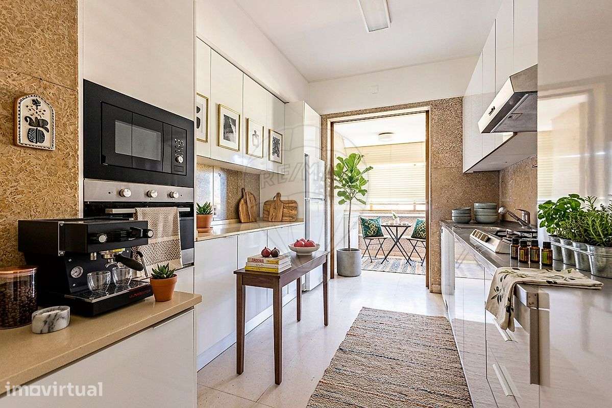 Apartamento T4 para arrendamento