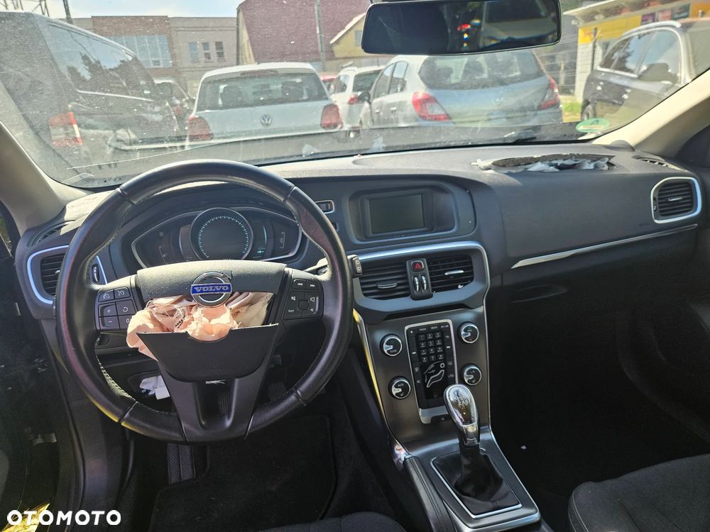 Volvo V40 T2 - 22