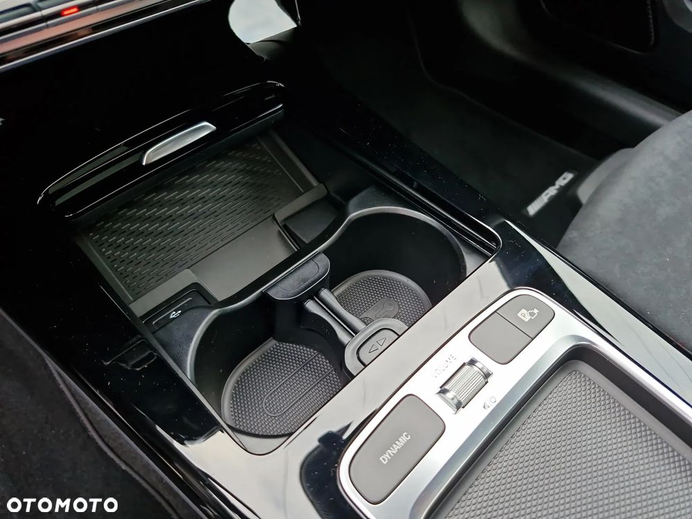 Mercedes-Benz Klasa A 250 e PHEV AMG Line 8G-DCT - 28