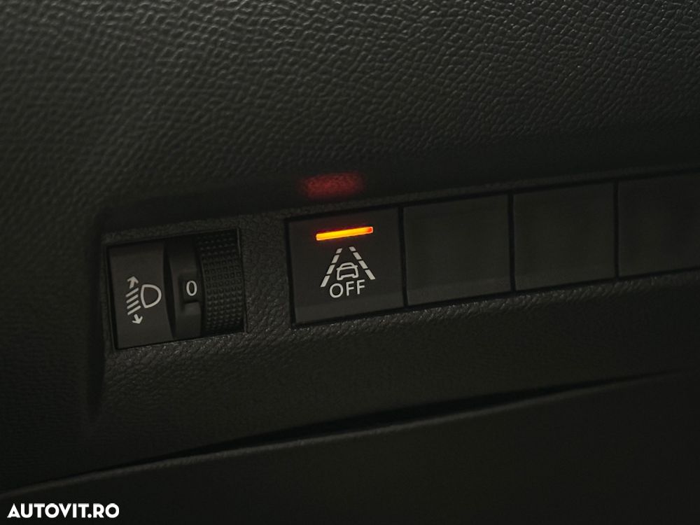 Peugeot 2008 PureTech 130 EAT8 Allure - 32