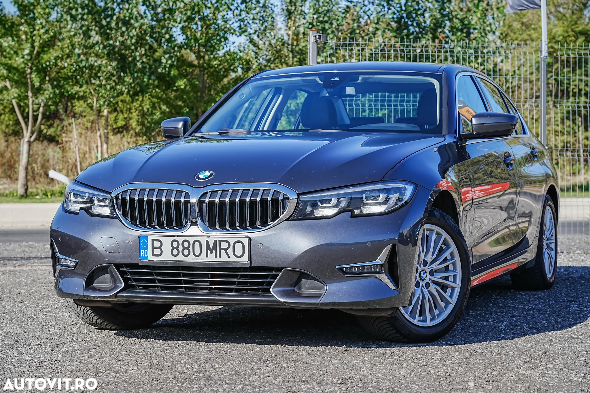 BMW Seria 3 330e Aut. Luxury Line - 26