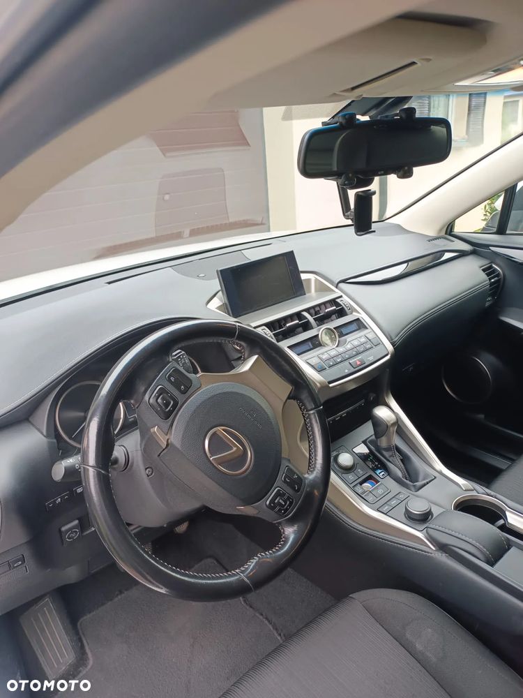 Lexus NX 300h - 5