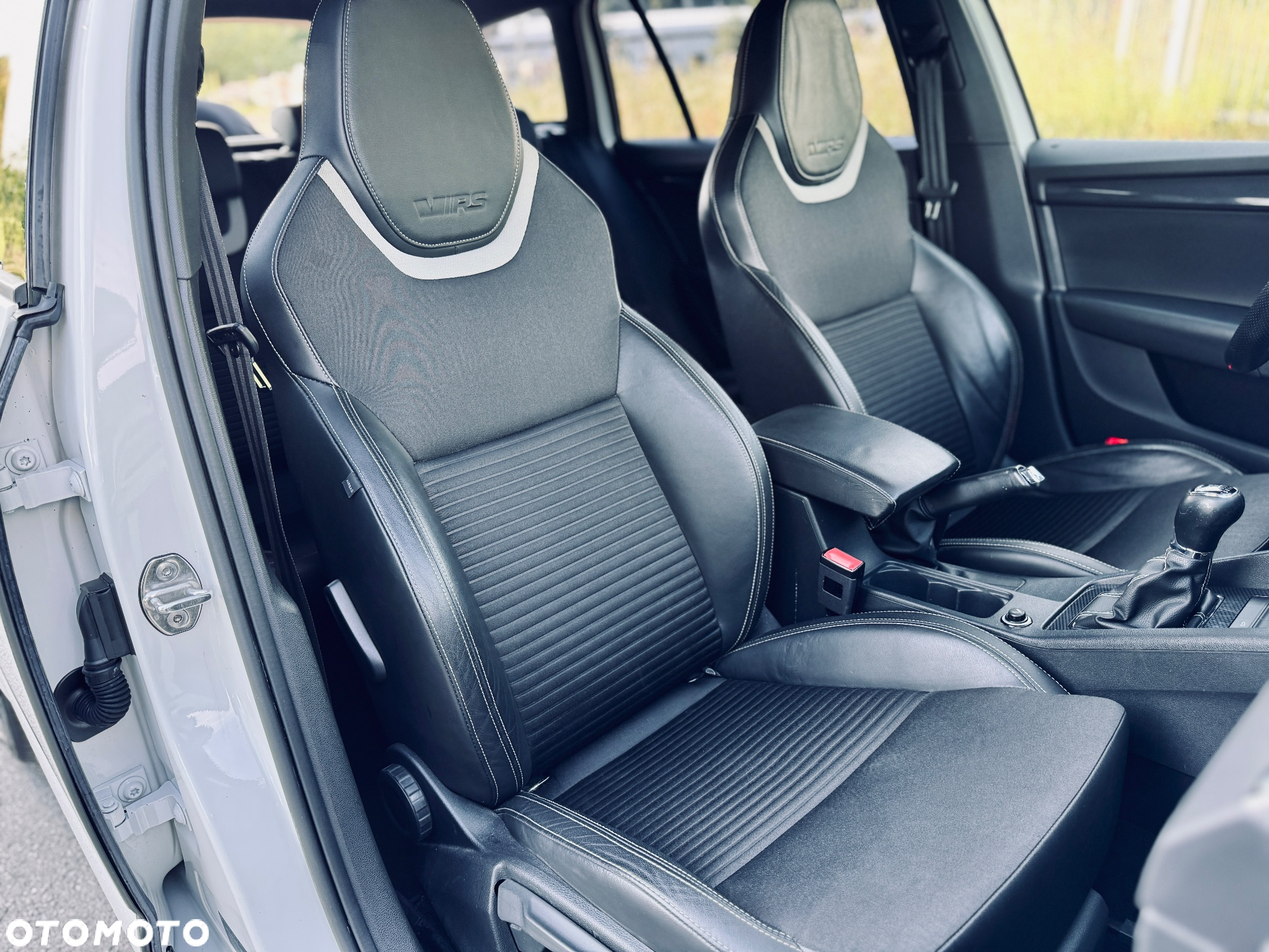 Skoda Octavia 2.0 TSI RS - 35
