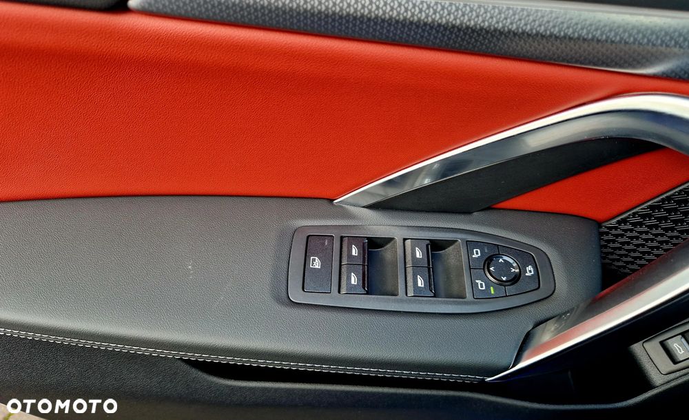 BMW iX1 xDrive30 66.5kWh M Sport Edition - 16