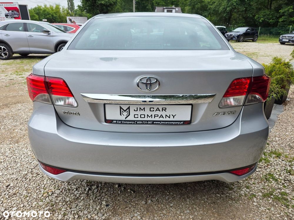 Toyota Avensis - 9