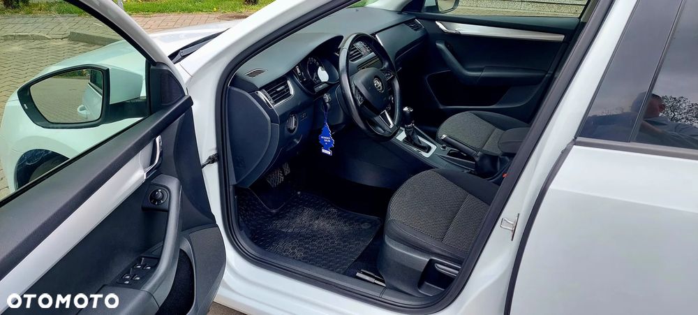 Skoda Octavia 1.6 TDI Active DSG - 8
