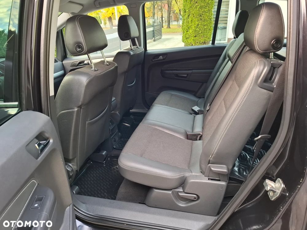 Opel Zafira - 9