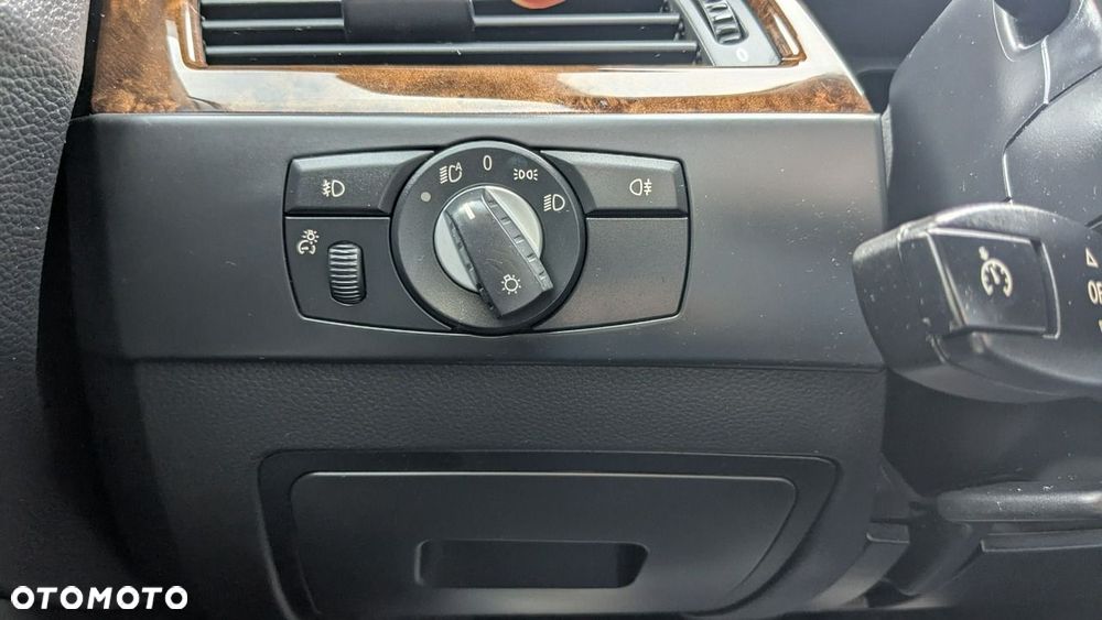 BMW Seria 5 - 34