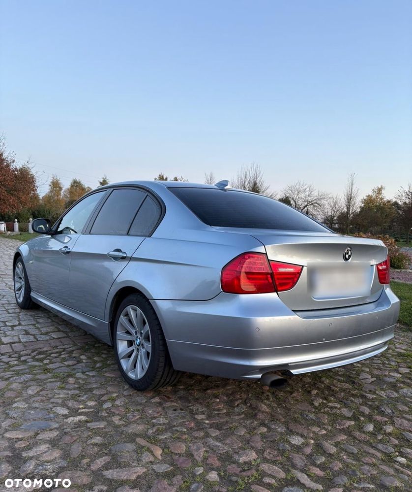 BMW Seria 3 318i - 5