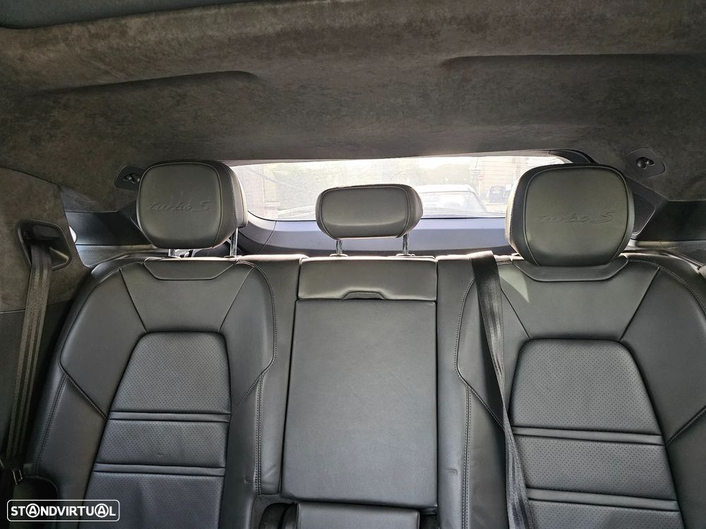 Porsche Cayenne Coupé Turbo S E-Hybrid - 6