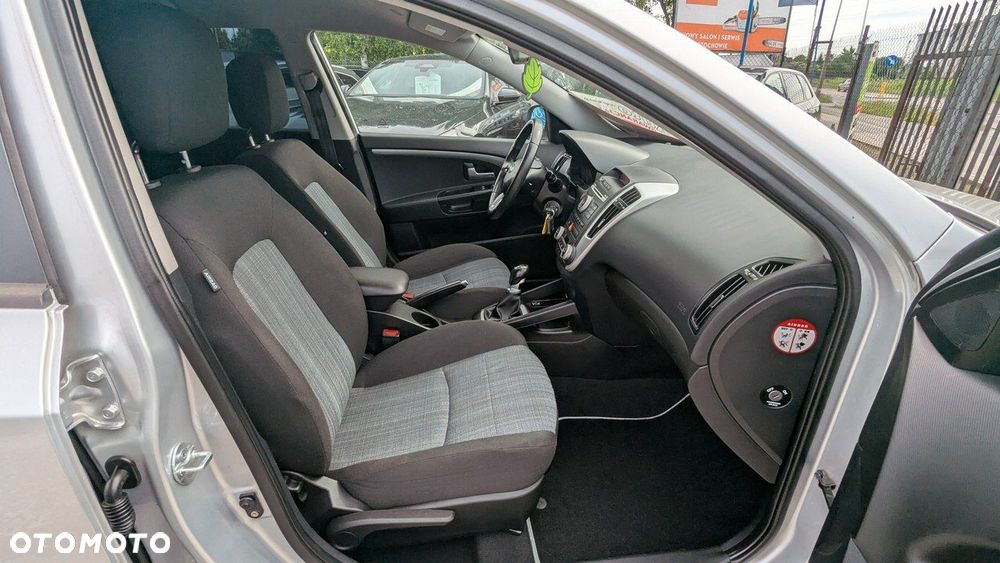 Kia Ceed - 17