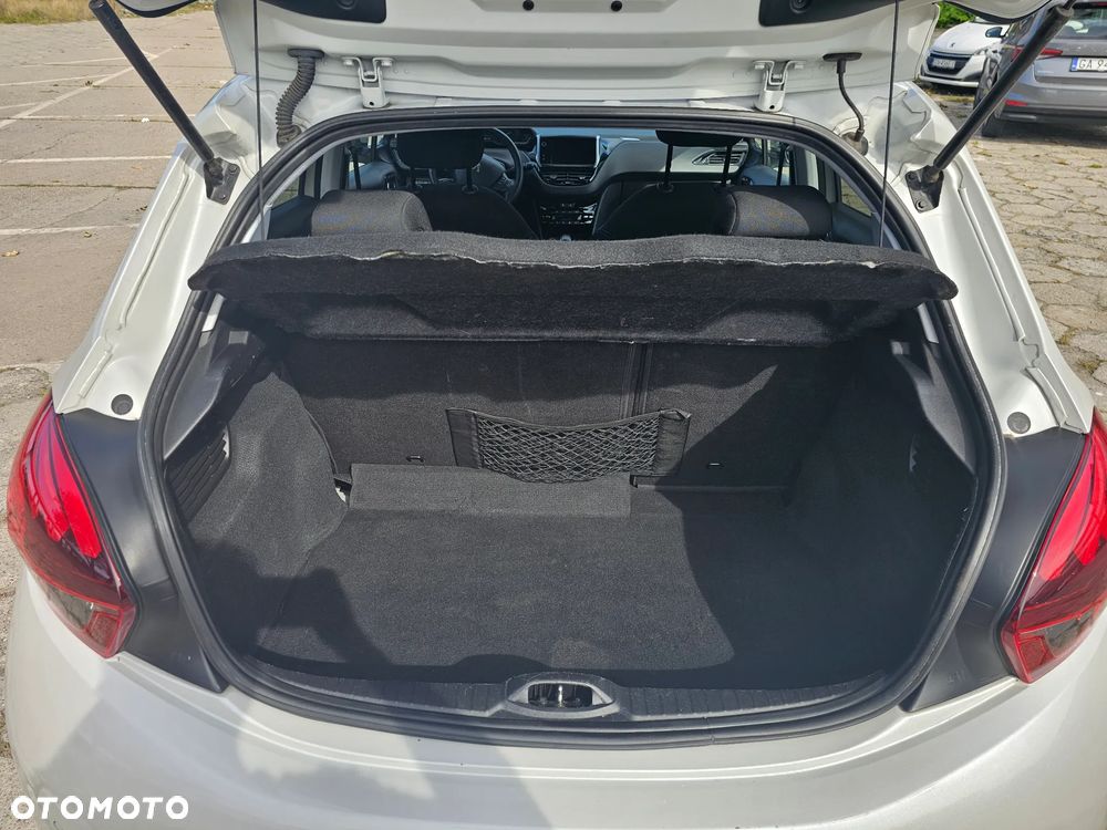 Peugeot 208 1.2 PureTech GPF Signature S&S - 24