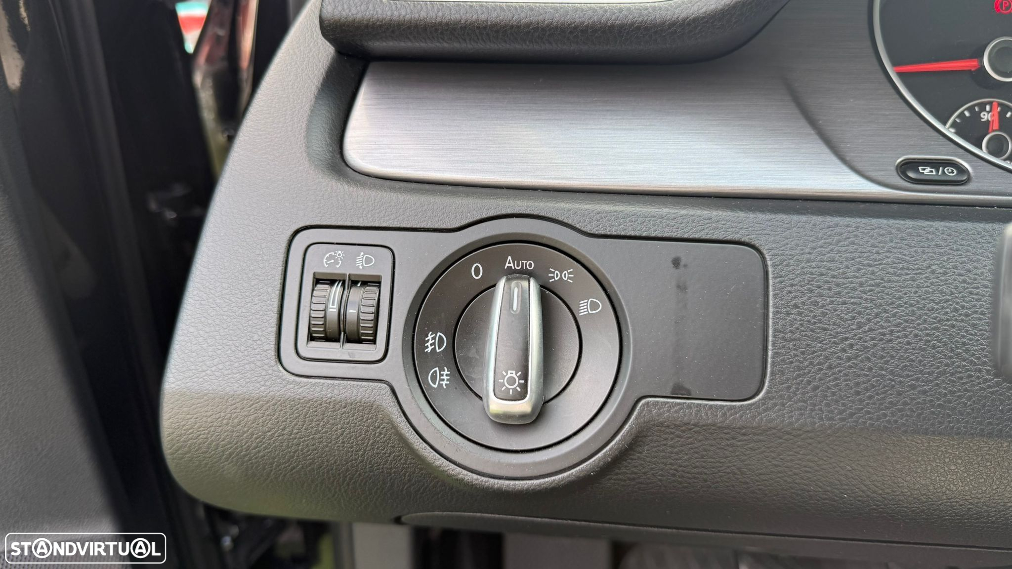 VW Passat 2.0 TDI Highline - 47