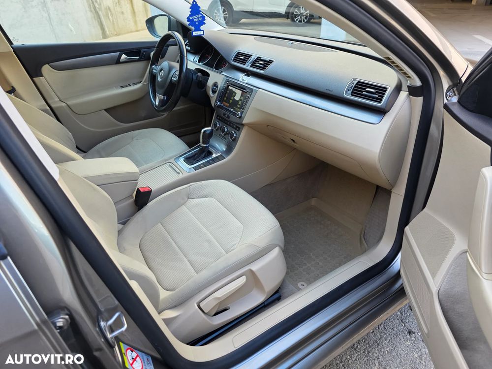 Volkswagen Passat Variant 2.0 TDI BlueMotion Technology DSG Comfortline - 6